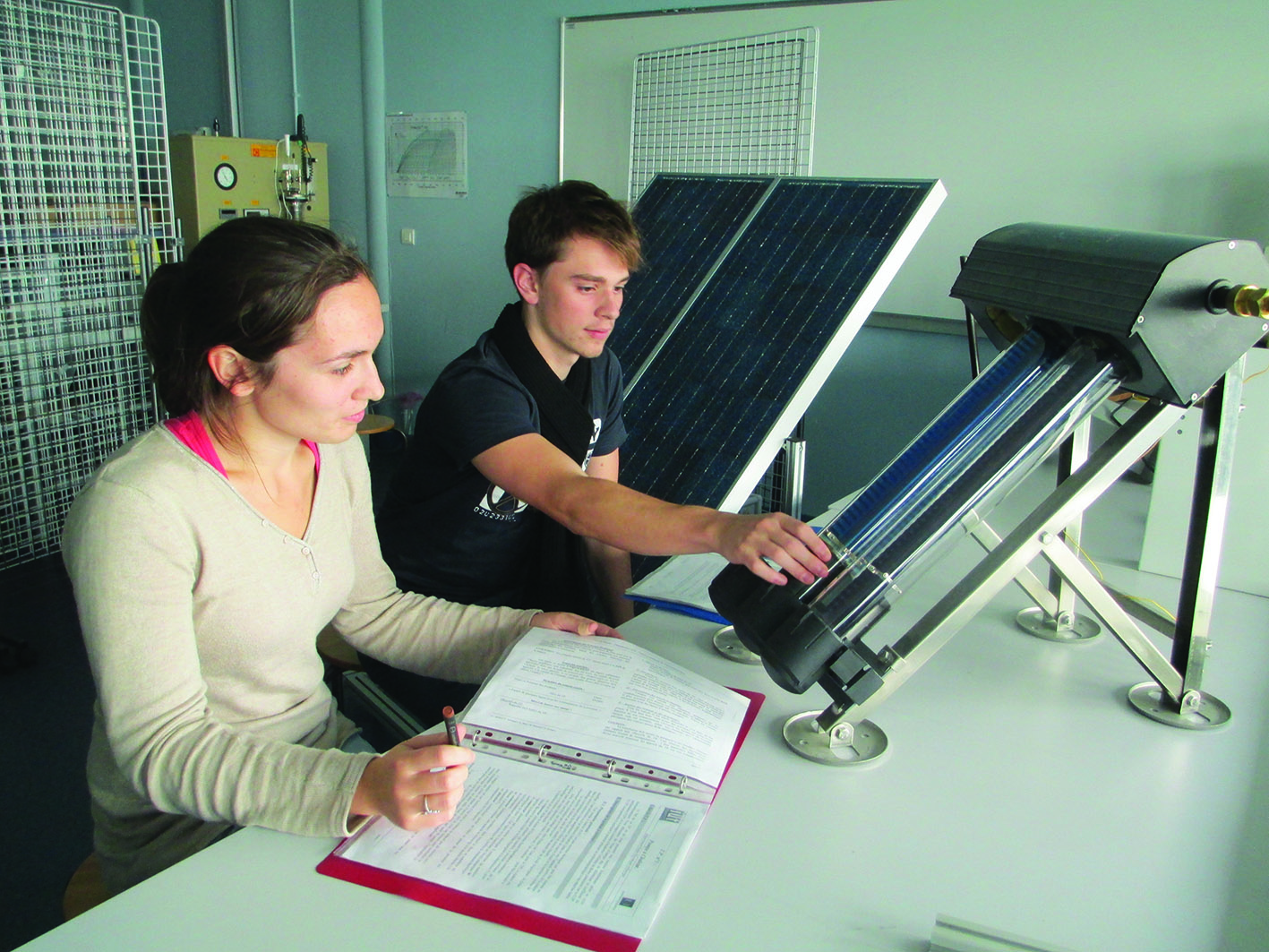 Etudiants en TP en GTE